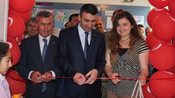 Akarçay Şehit Turan Yıldız YBO ´da 4006 Tübitak Bilim Fuarı açıldı