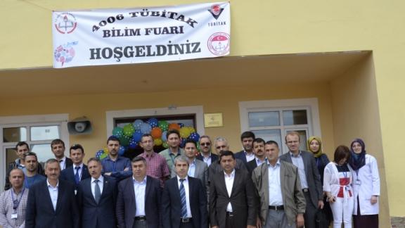 Çevreli Şehit Abdullah Eymur  Ortaokulu Müdürlüğü 4006 TÜBİTAK Bilim Fuarı Açıldı