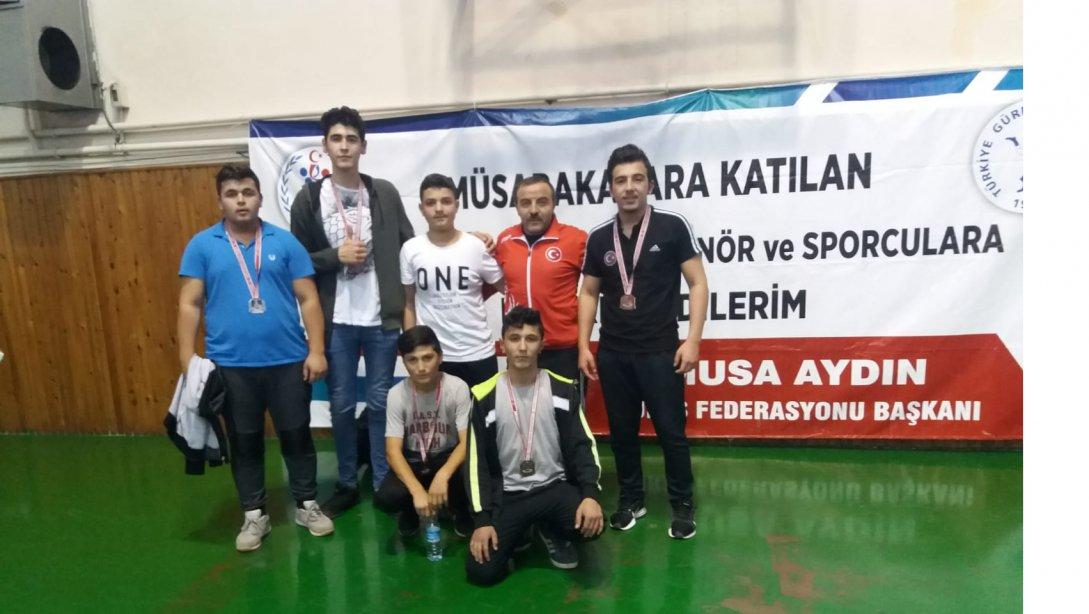İlçemiz ÇPAL Öğrencilerinden Güreşte Türkiye Derecesi