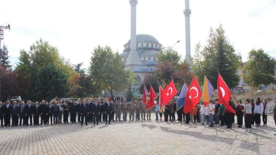 29 Ekim Cumhuriyet Bayramı'nın 100. Yıl Dönümü Dolayısıyla Cumhuriyet Meydanında Tören Düzenlendi...